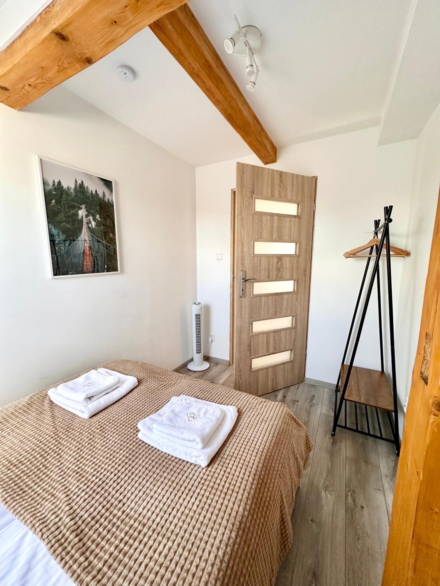 Klimatyczny Apartament Nr 8 Z Widokiem Na Gory Sowie Белява Экстерьер фото